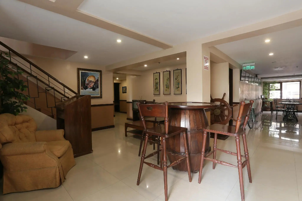 OYO 419 La Scala Residences