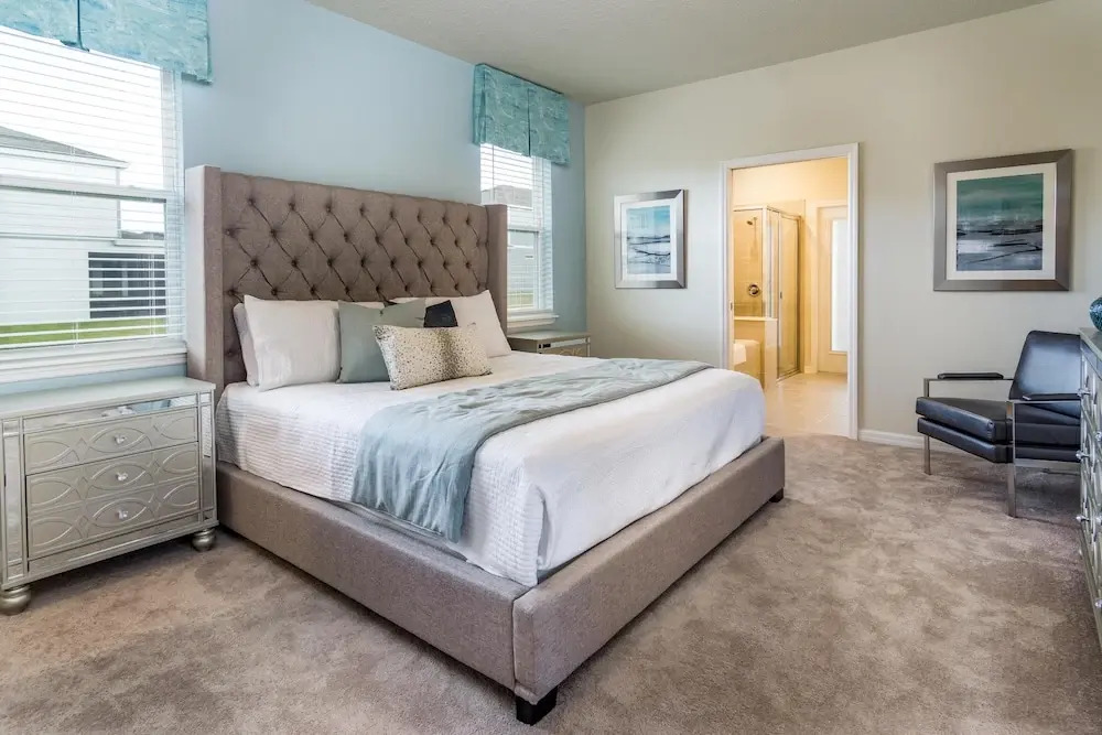2191 LC - Windsor Island - NEW 10 Bed Villa Heated Private Pool