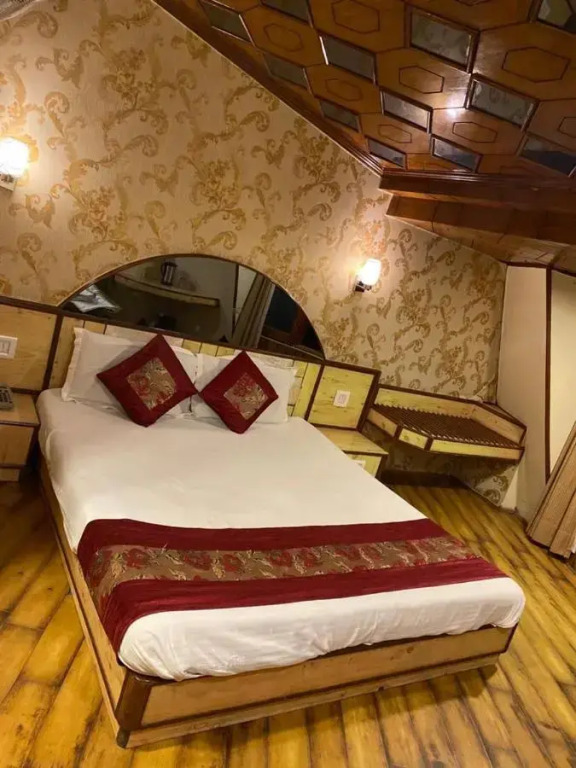 Hotel Sukh Sagar