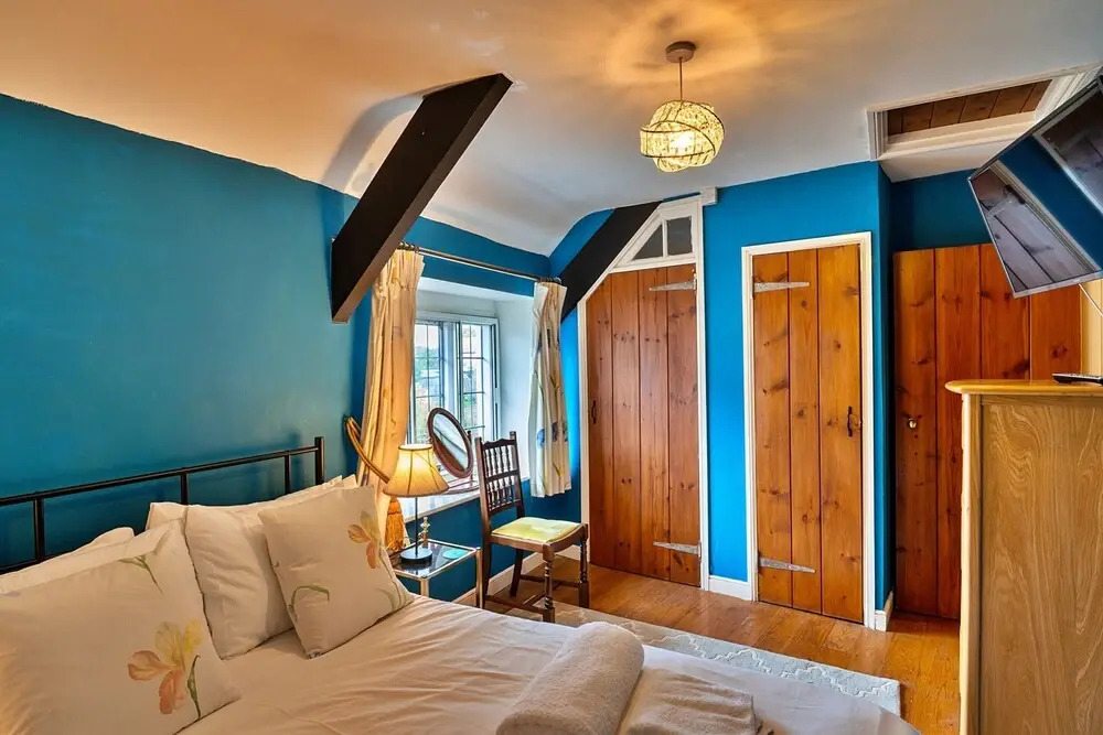 1 Bedroom Cottage in Stogursey, No Deposit
