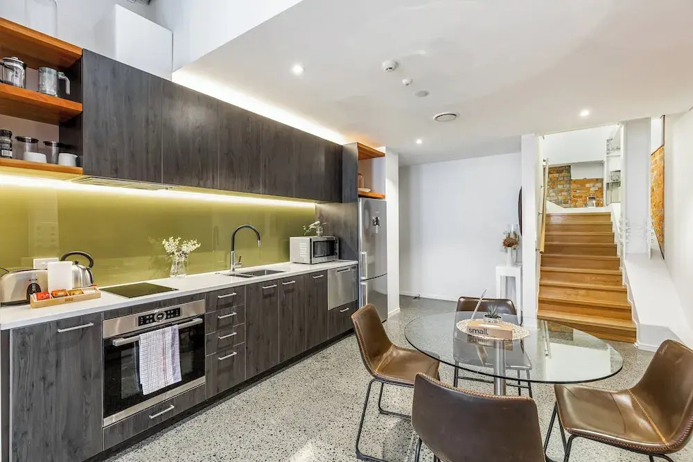 Downtown CBD Apt | Central Walkable | Zodiak Stays