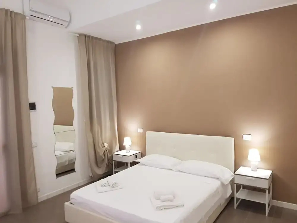 Summer Rooms