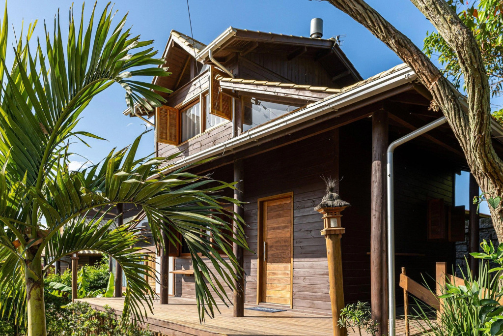Casa espaçosa a 7min da Praia do Rosa RDU000