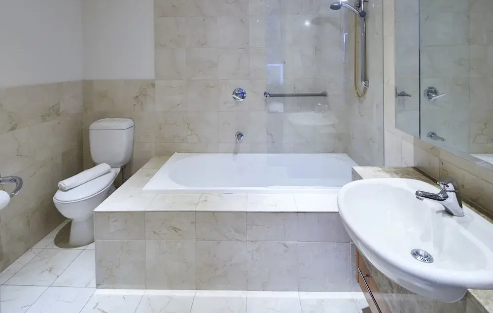 Apt Walking Distance to MCG & Epworth Hospital