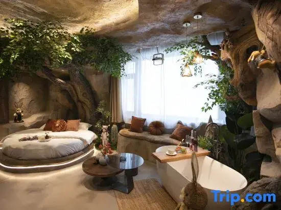 Miyu Yunxi Boutique Homestay (Central Street China Baroque Metro Station Branch)