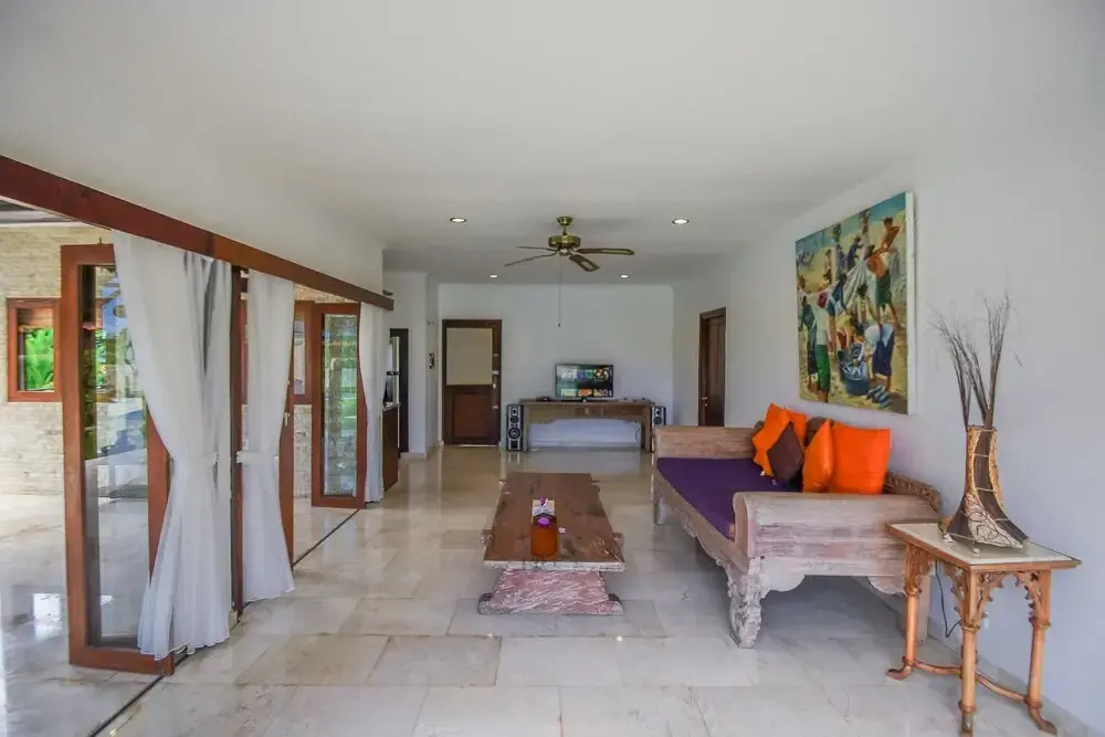 Tropical Villa Asmara - 400sqm Garden Oasis with large Pool and Scenic Views