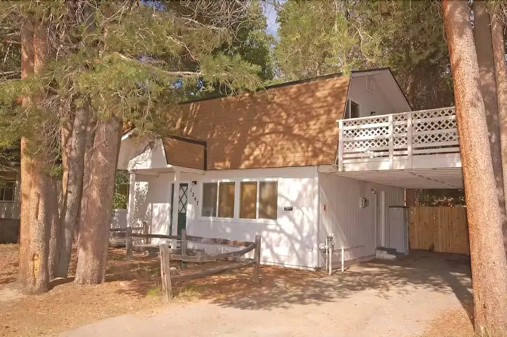 1247 Lester Street by RedAwning