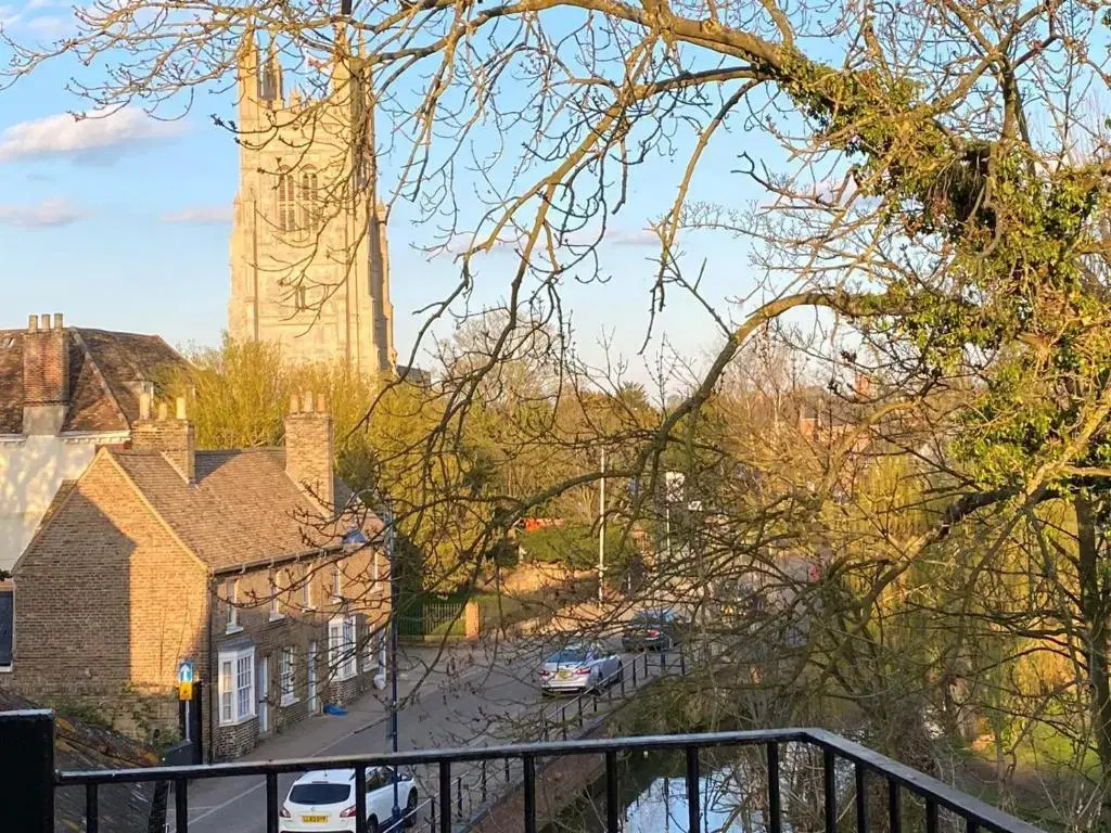 Marina View Penthouse Apt 2BR Parking St Neots Town Centre
