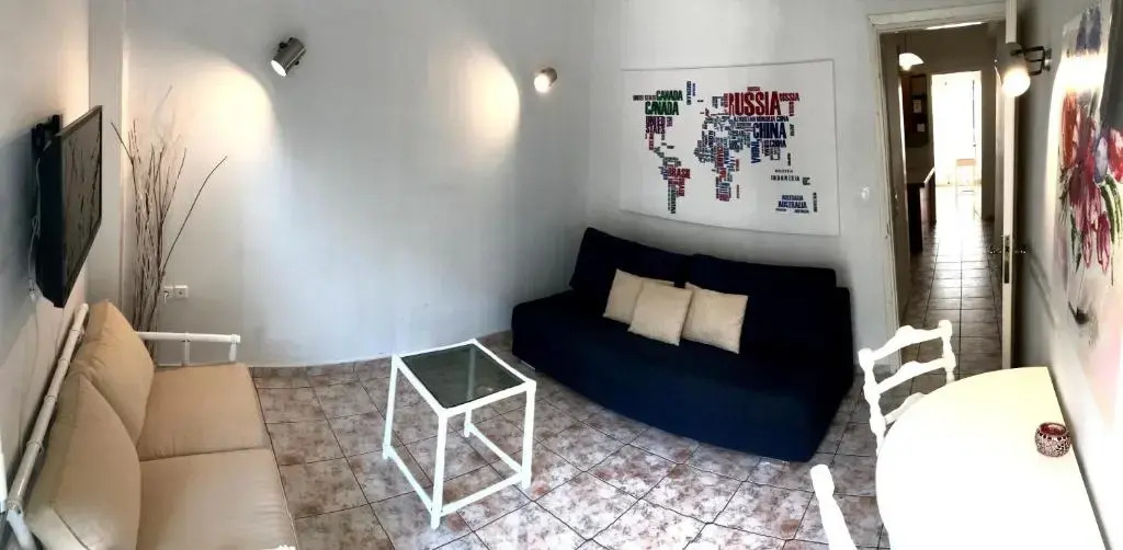 100m from the beach cosy apartment