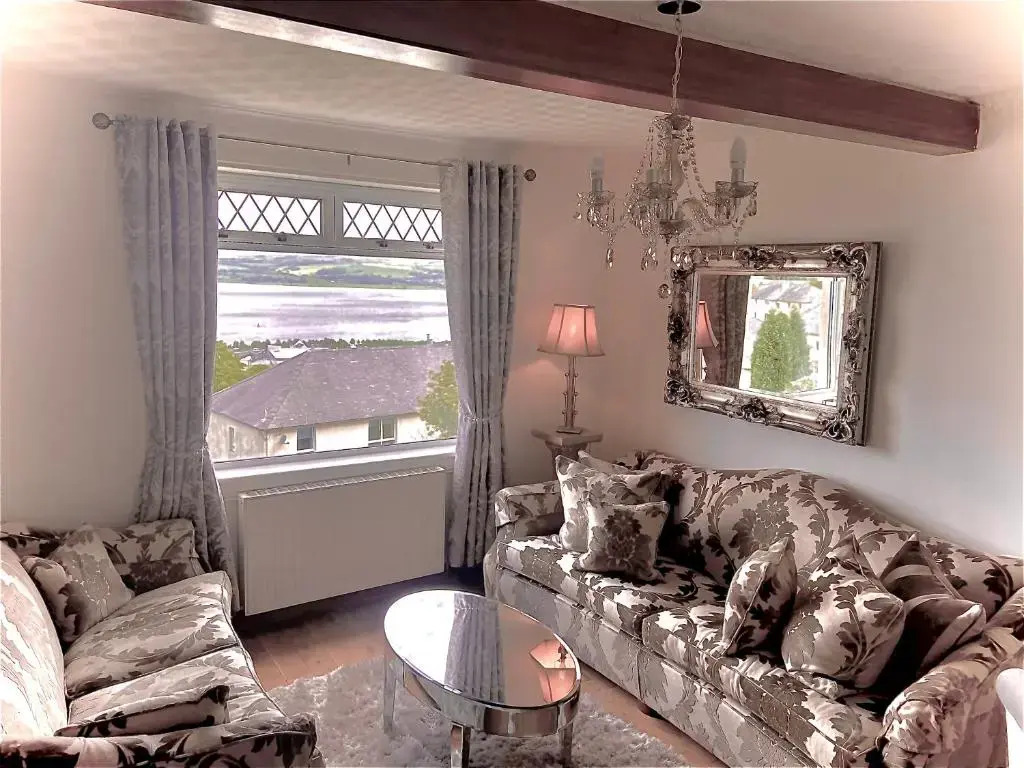 Beautiful Sea View 2 Bed Home
