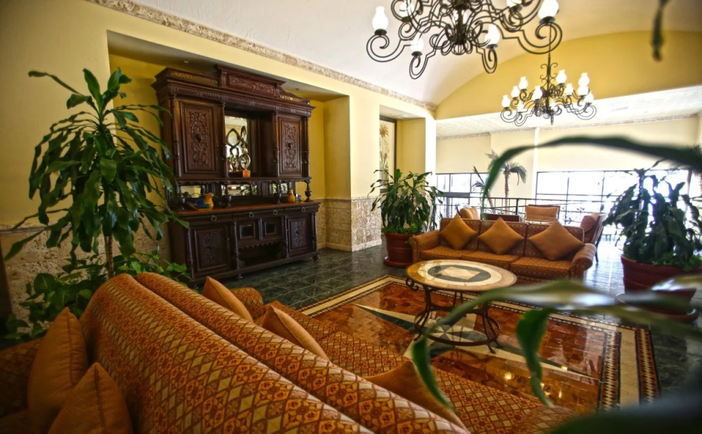 Holiday Inn Club Vacations The Royal Sands All Inclusive
