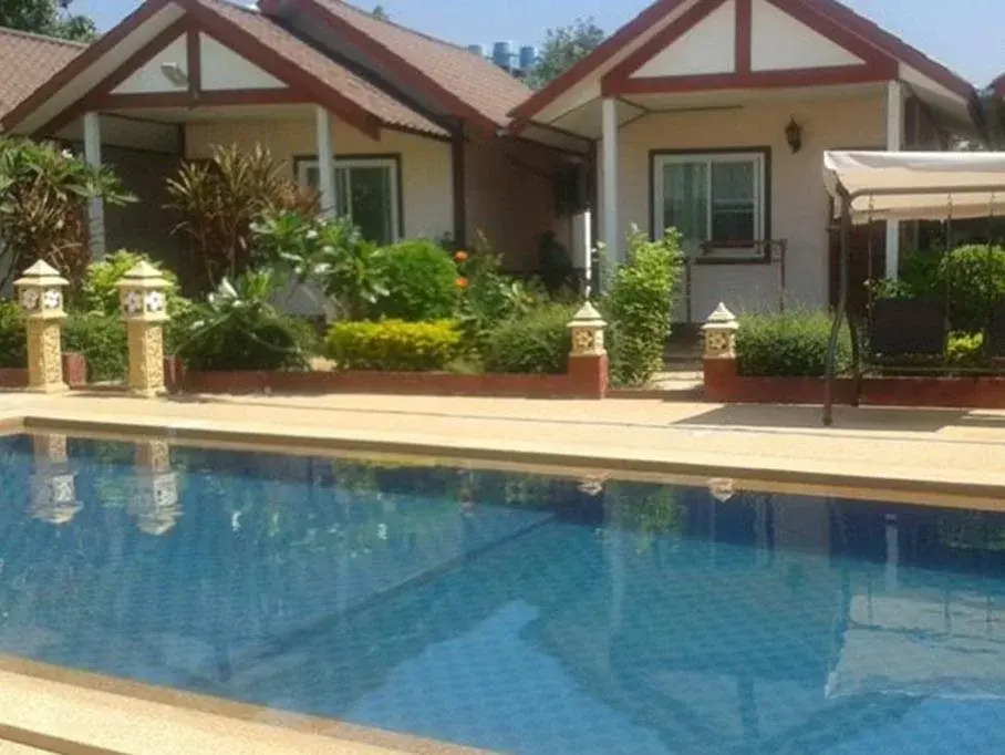 Maneerat Resort
