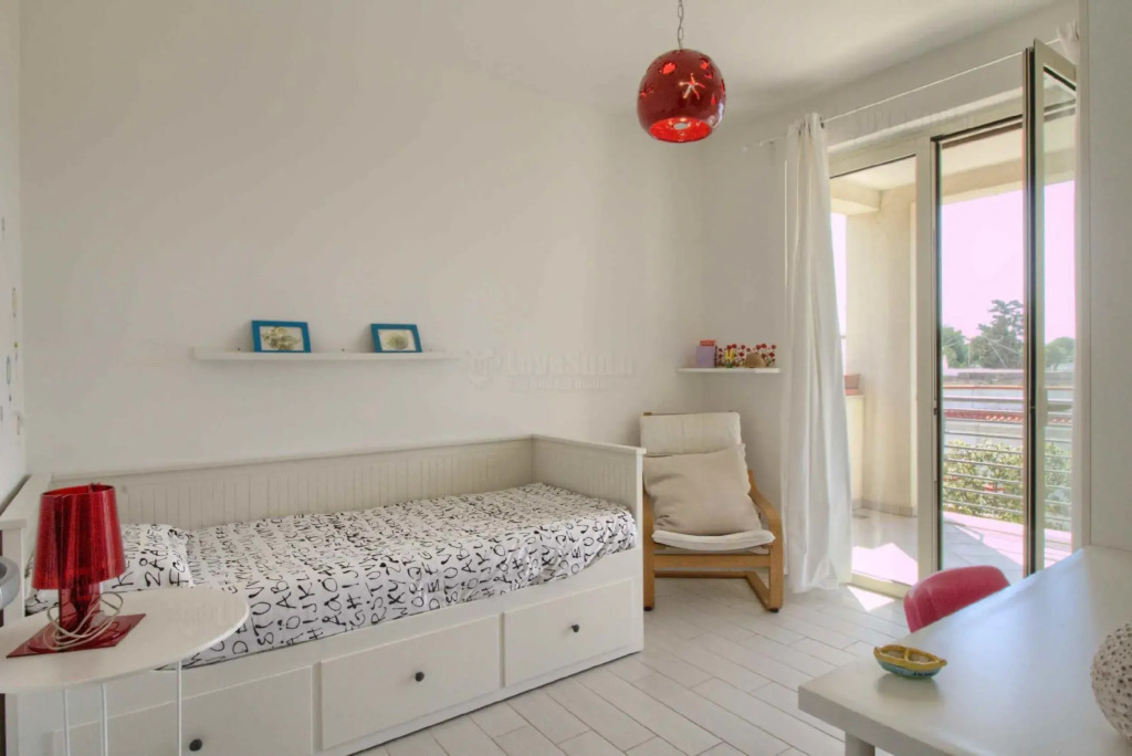 Starfish Apt by LoveSud