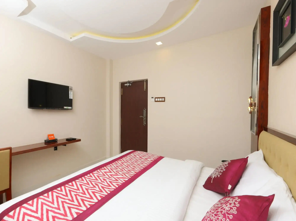 OYO 14759 Hotel President