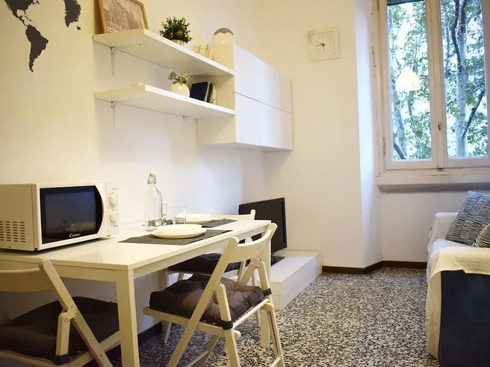 Old Navigli Flat - The Heart of Milan