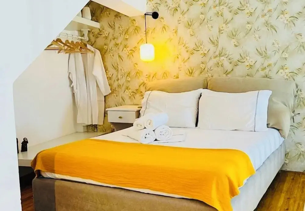Gerani Deluxe Houses 2