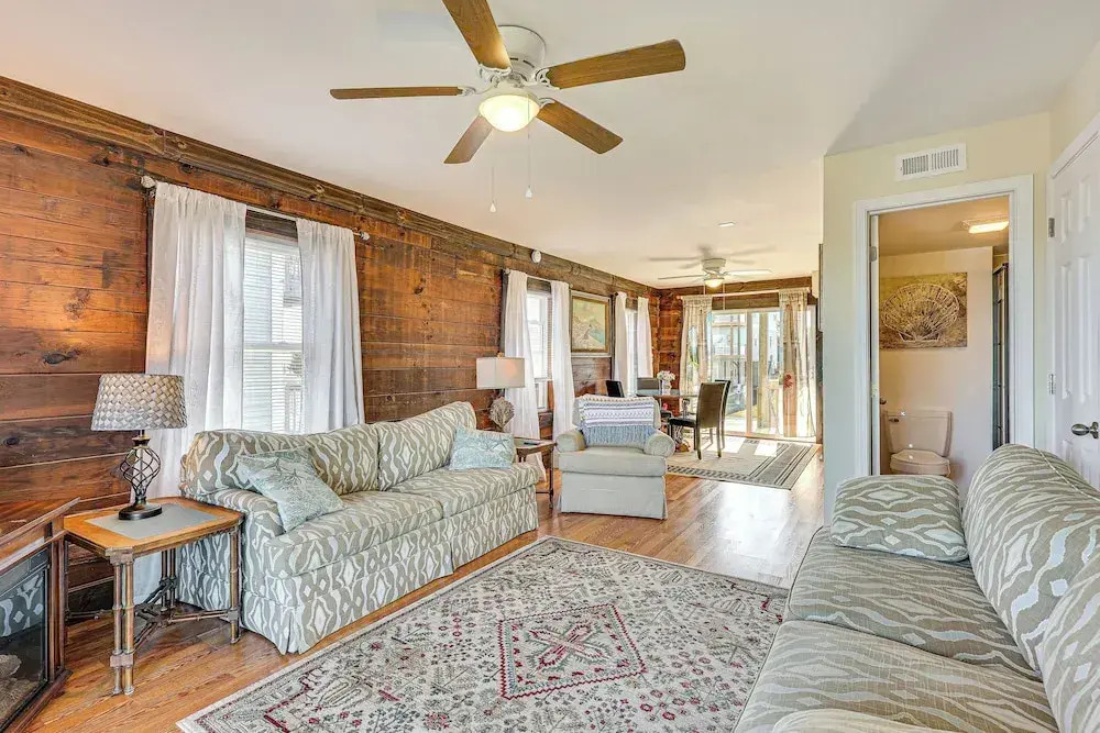 Walk to Beach: Duplex in North Topsail Beach!