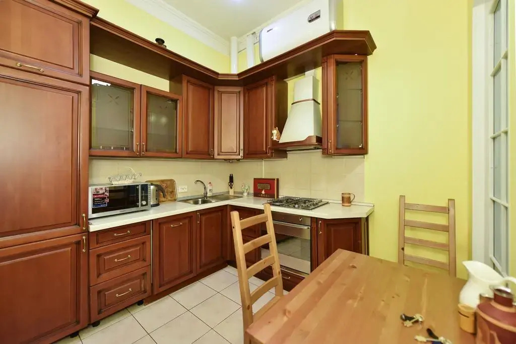 Bergus Apartments Near Admiralteyskaya