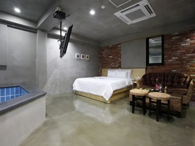 Hotel K
