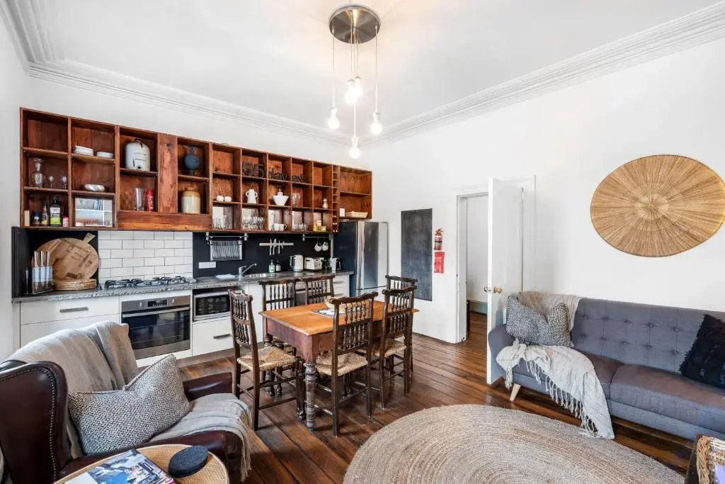 55 Davey Townhouse 2, Salamanca on your doorstep