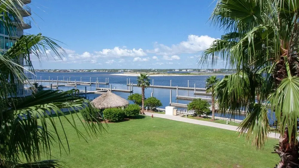 Two Bedroom Condo Stunning Views - Unit Crc0216