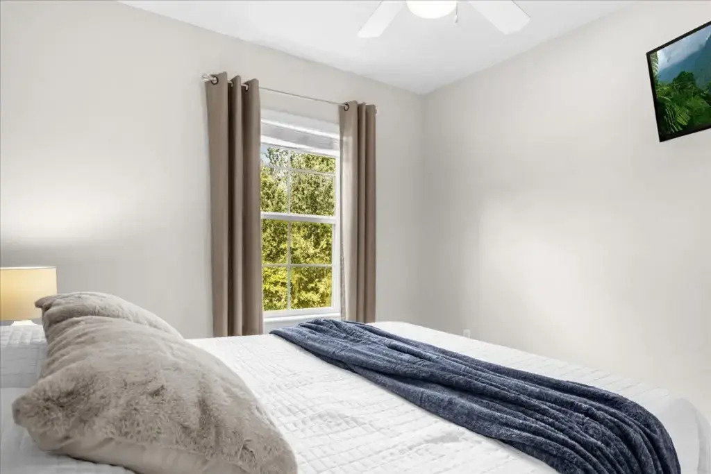 3 Bedrooms 25 Bathrooms Encantada 3091 Yl