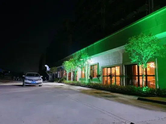 Hengdian Chengyi Hotel (Movie City Branch)