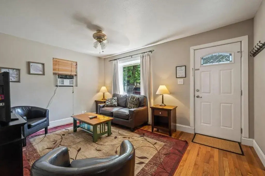 Cozy Green Cottage Coeur d Alene ID