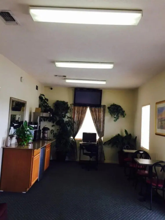 Royal Inn Taylorsville
