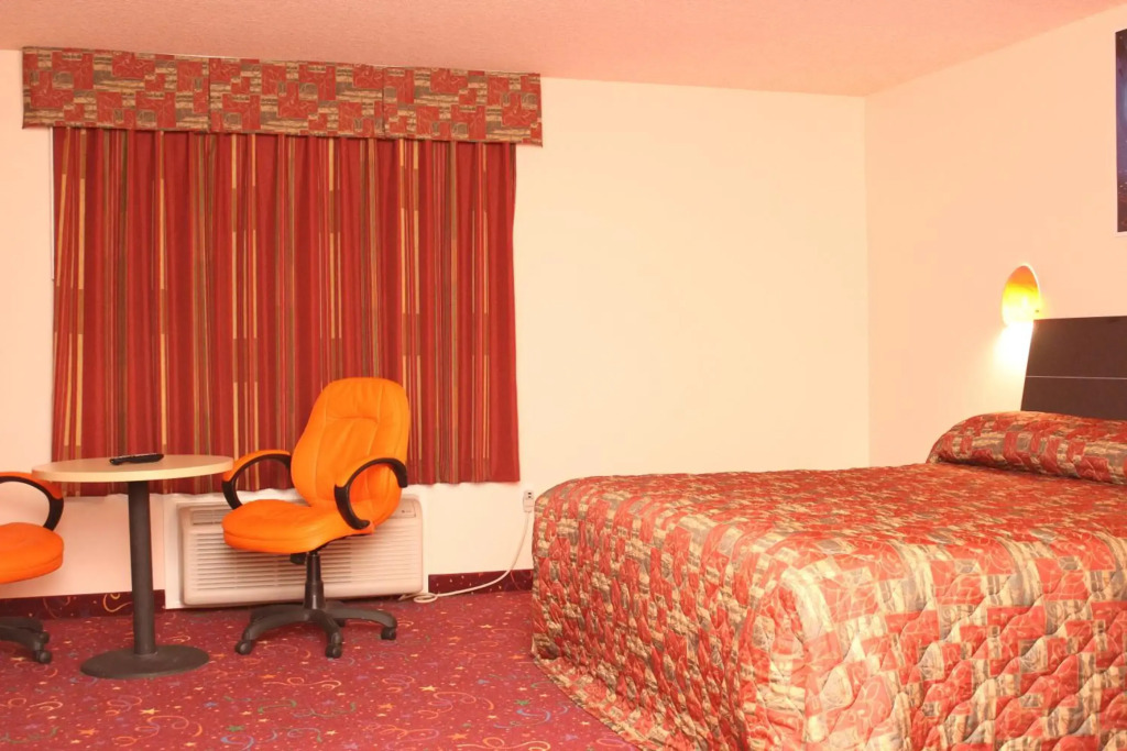Crystal Star Inn Edmonton Airport with free shuttle to and from Airport