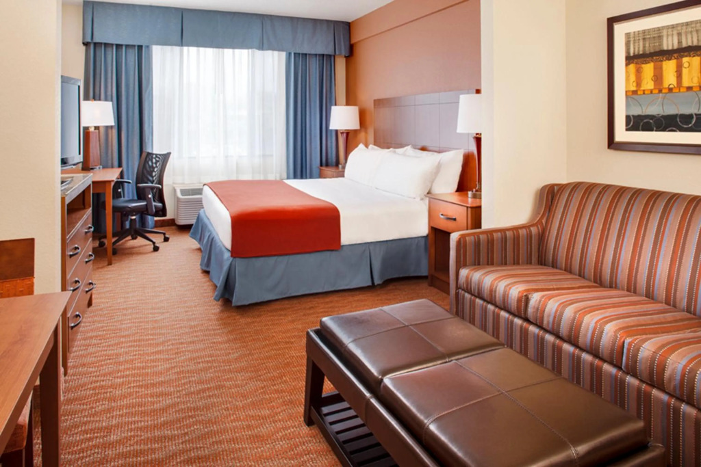 Holiday Inn Express Hotel & Suites Coralville by IHG