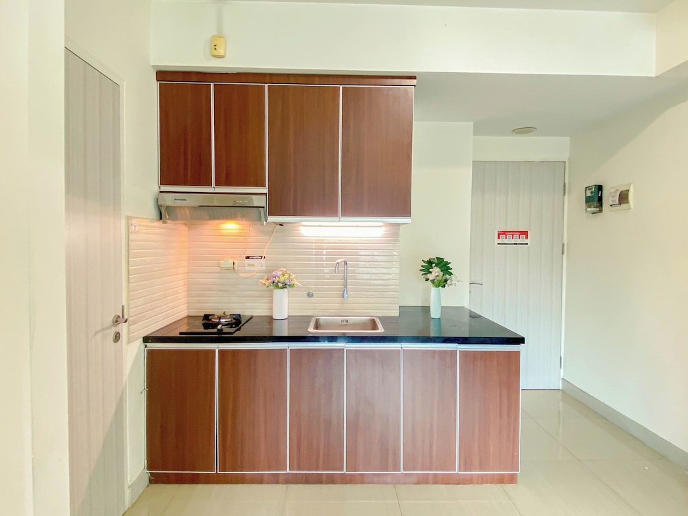Comfy and Spacious 3BR with Extra Room Grand Kamala Lagoon Apartment By Travelio