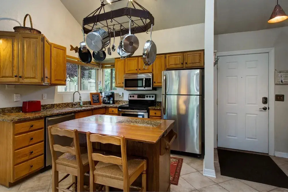 3BR Park City Condo Steps from the Lift by RedAwning