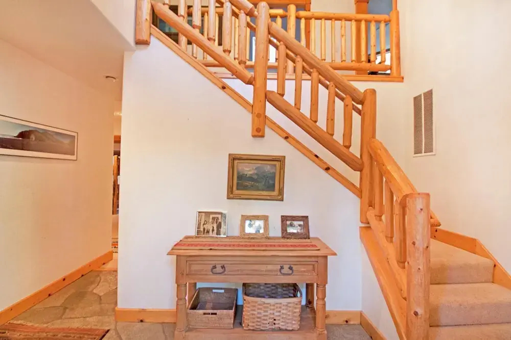 Griggs House - HOT TUB - Close to Tahoe City!