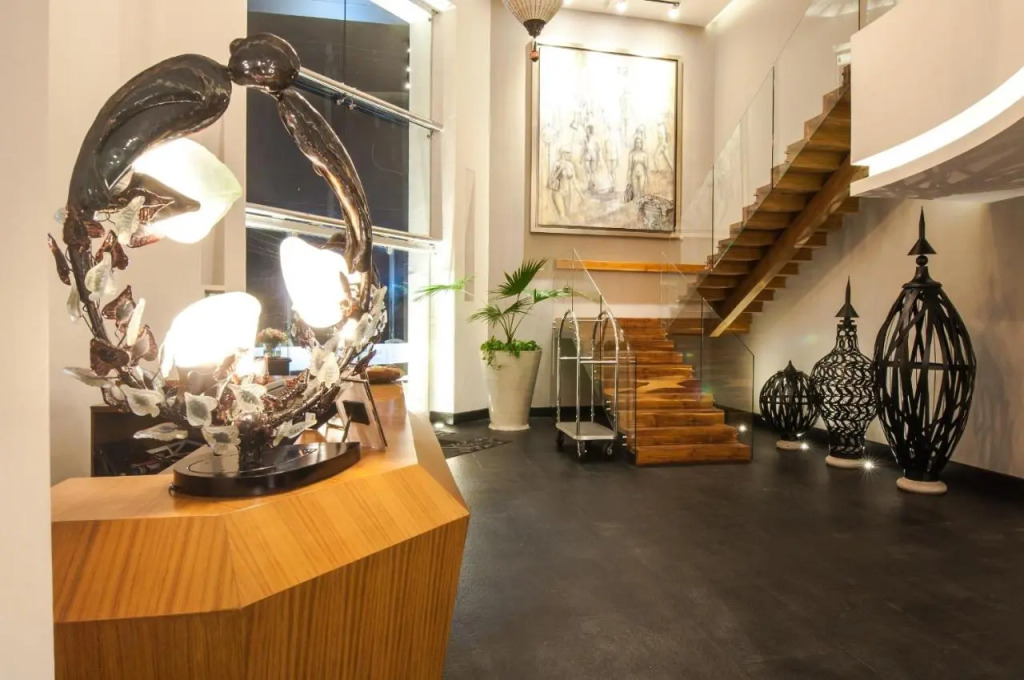 Square Small Luxury Hotel - Nuevo Consulado