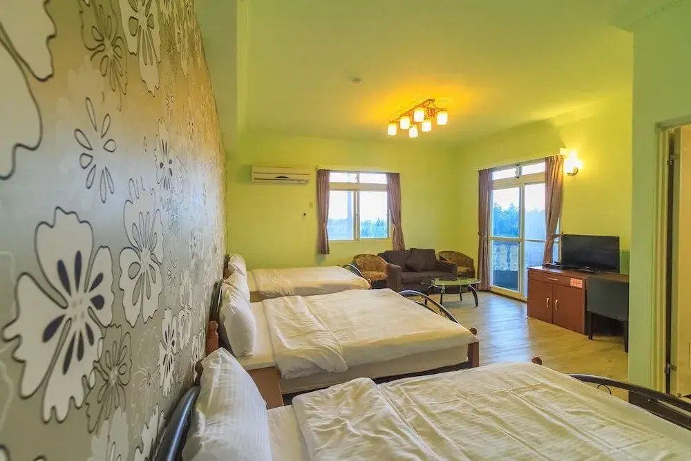 Starry Hotel