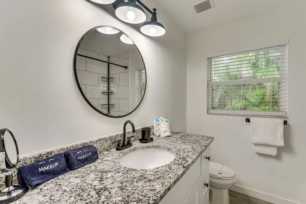Fish & Swim: Waterfront Home w/ Dock in Cape Coral