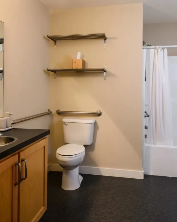 Spacious DT Lofts with Full Kitchen by Zencity