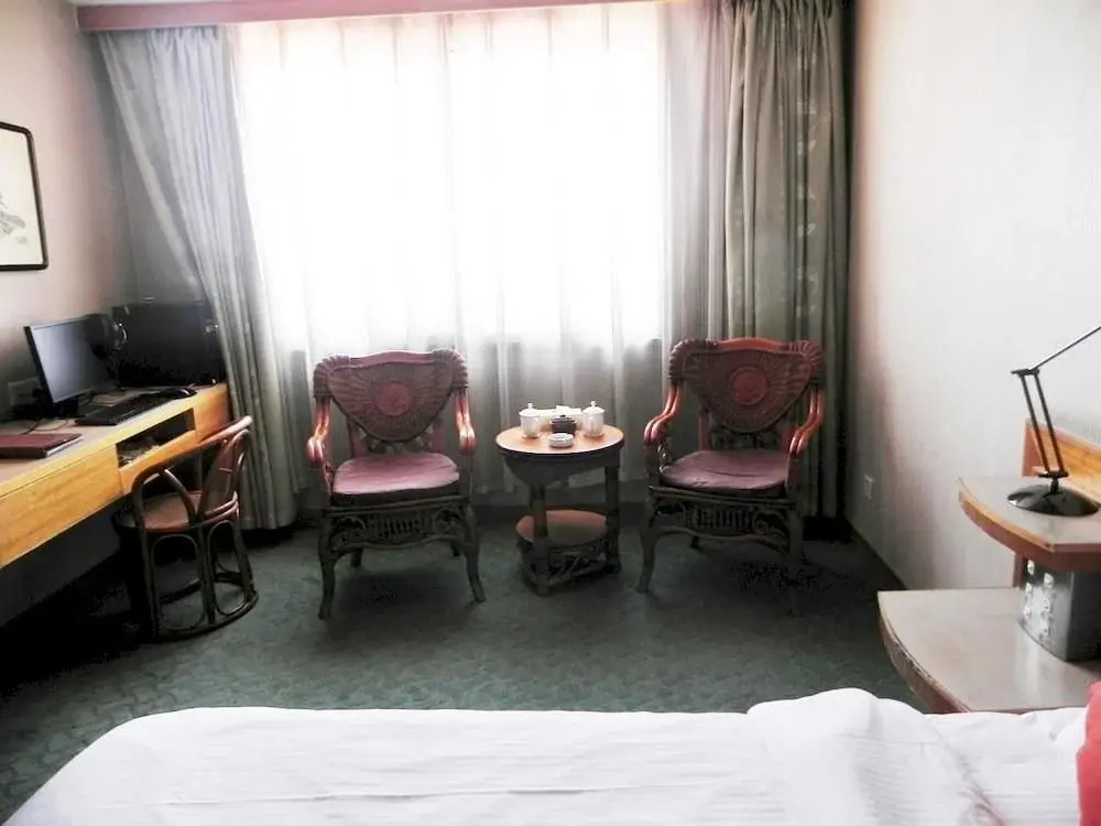Zhangqiu Haitai Hotel