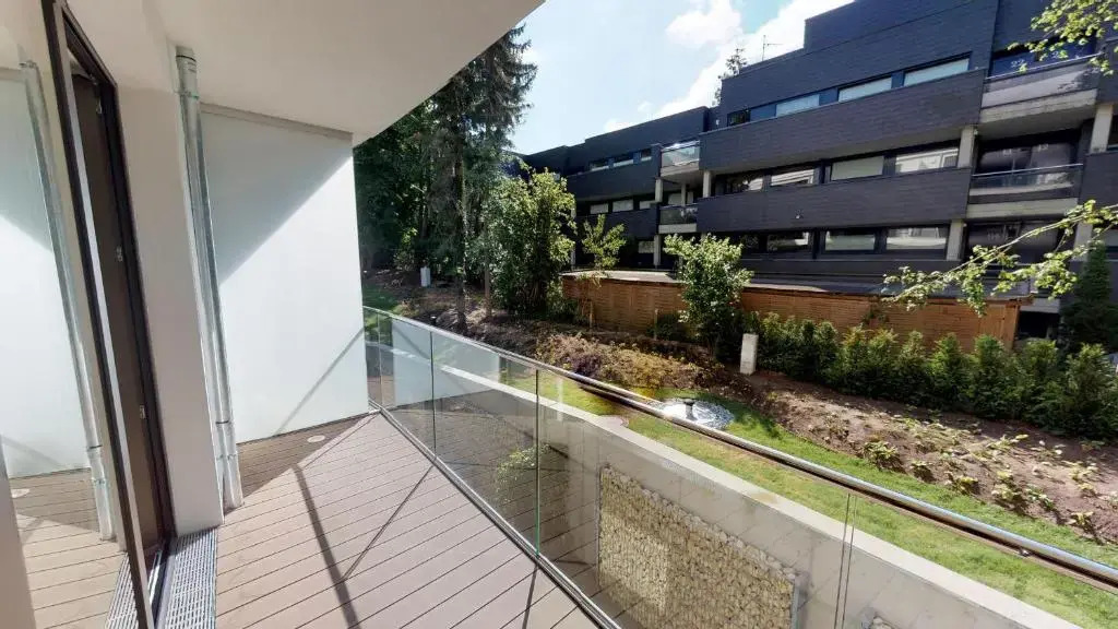White Pearl Apartment 0.04