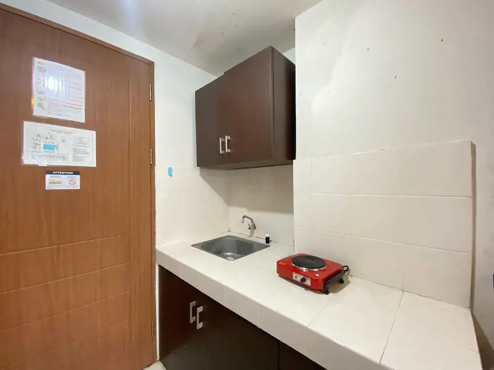 Affordable Studio Room Pool View Pinewood Jatinangor Apartment