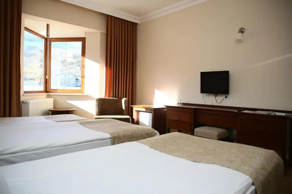 West Davraz Hotel