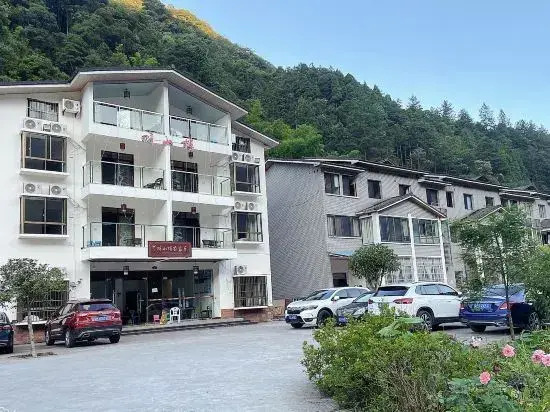 Panshanlou Farmhouse