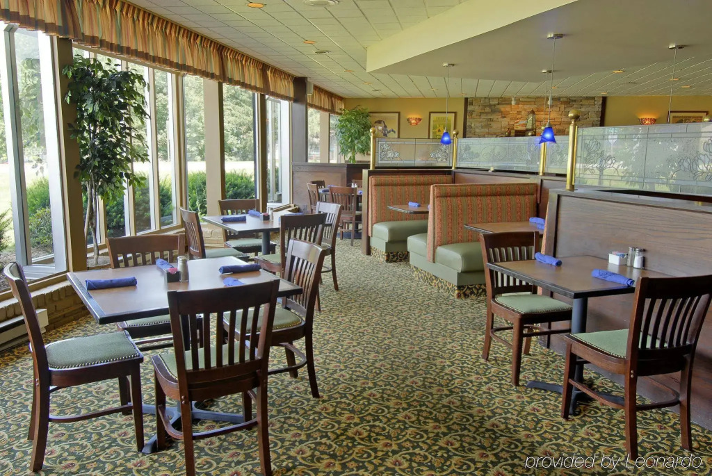 Lifestyle Inn Cedar Falls