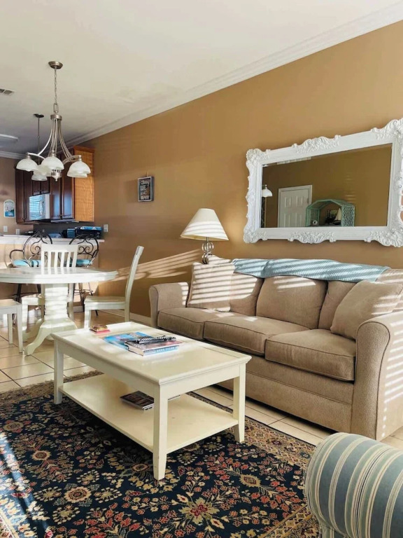 123 Beau Clair - Beachside Townhome With Balcony and Pool in Long Beach