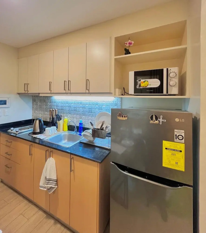 Room-simple, Modern & Cozy Condo in Lafa