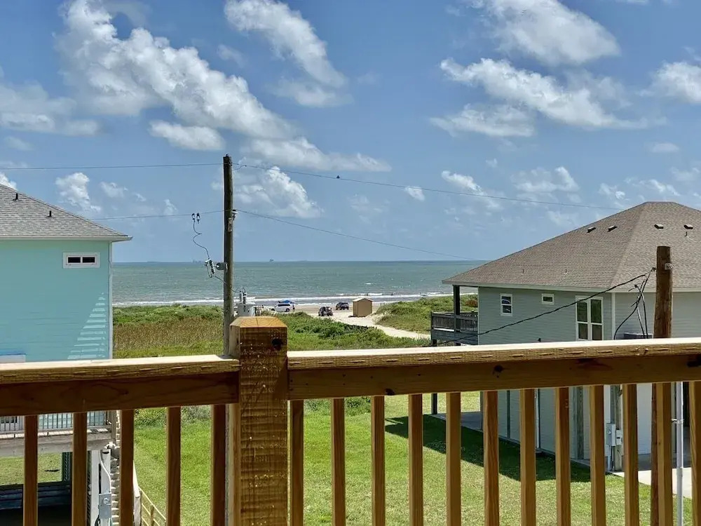 A Seaside Escape 5 Bedroom Home