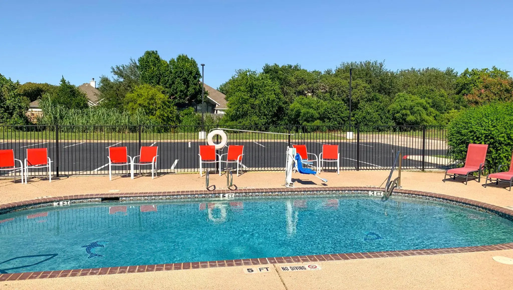 Quality Inn & Suites near six flags and medical center