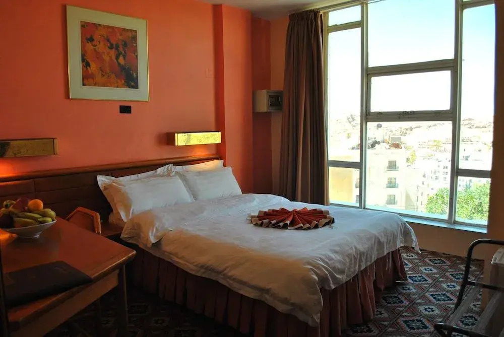 Candles Hotel