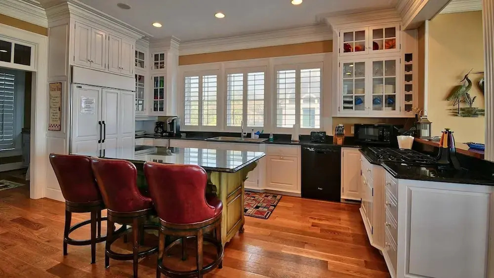 105 Endless View 8 Br Home by RedAwning